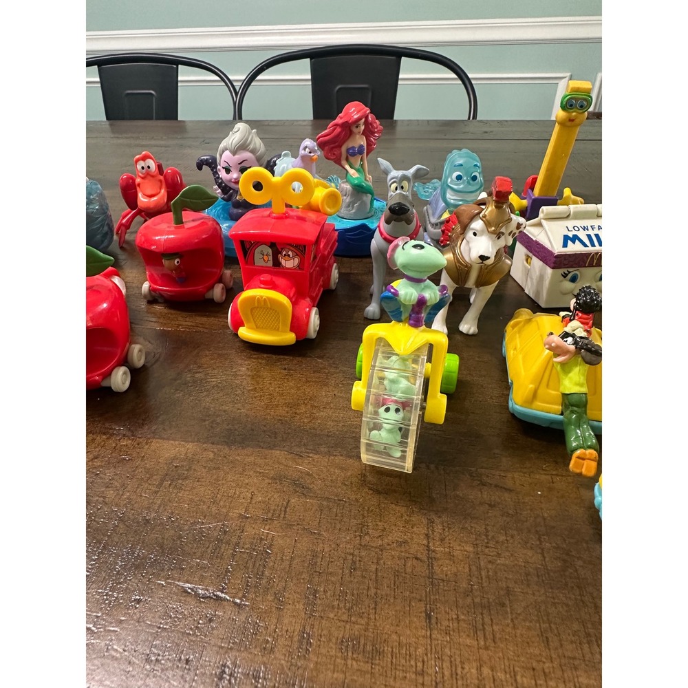 Vintage 90s Fast Food Toy Lot Disney McDonald's Burger King Richard Scarry 20pc - Picture 4 of 14